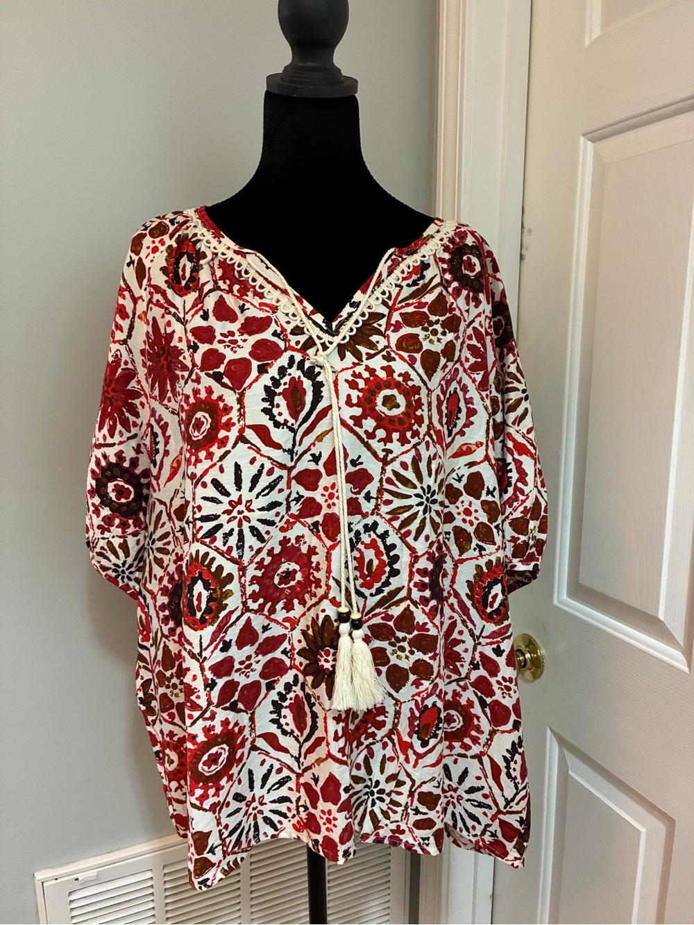 Floral V-Neck Tassel Tunic in Red and Cream